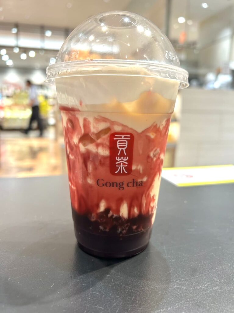 あふれる巨峰 ミルクティー正面