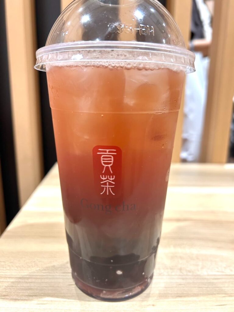 あふれる巨峰 スパークリングティー 正面